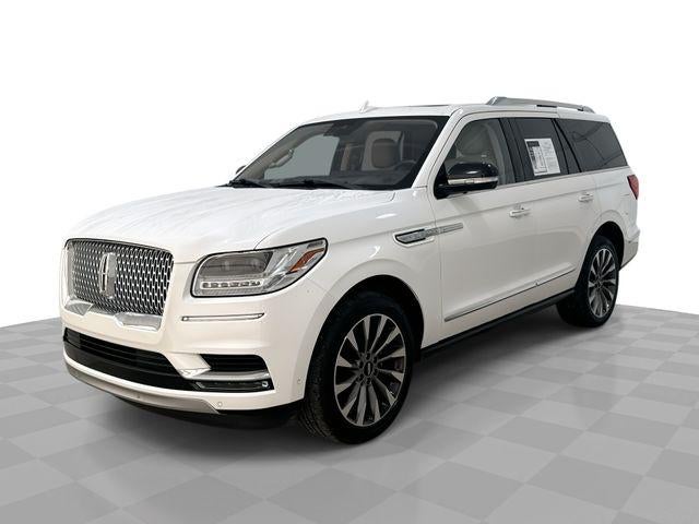 2020 Lincoln Navigator Base in White — front three-quarter view